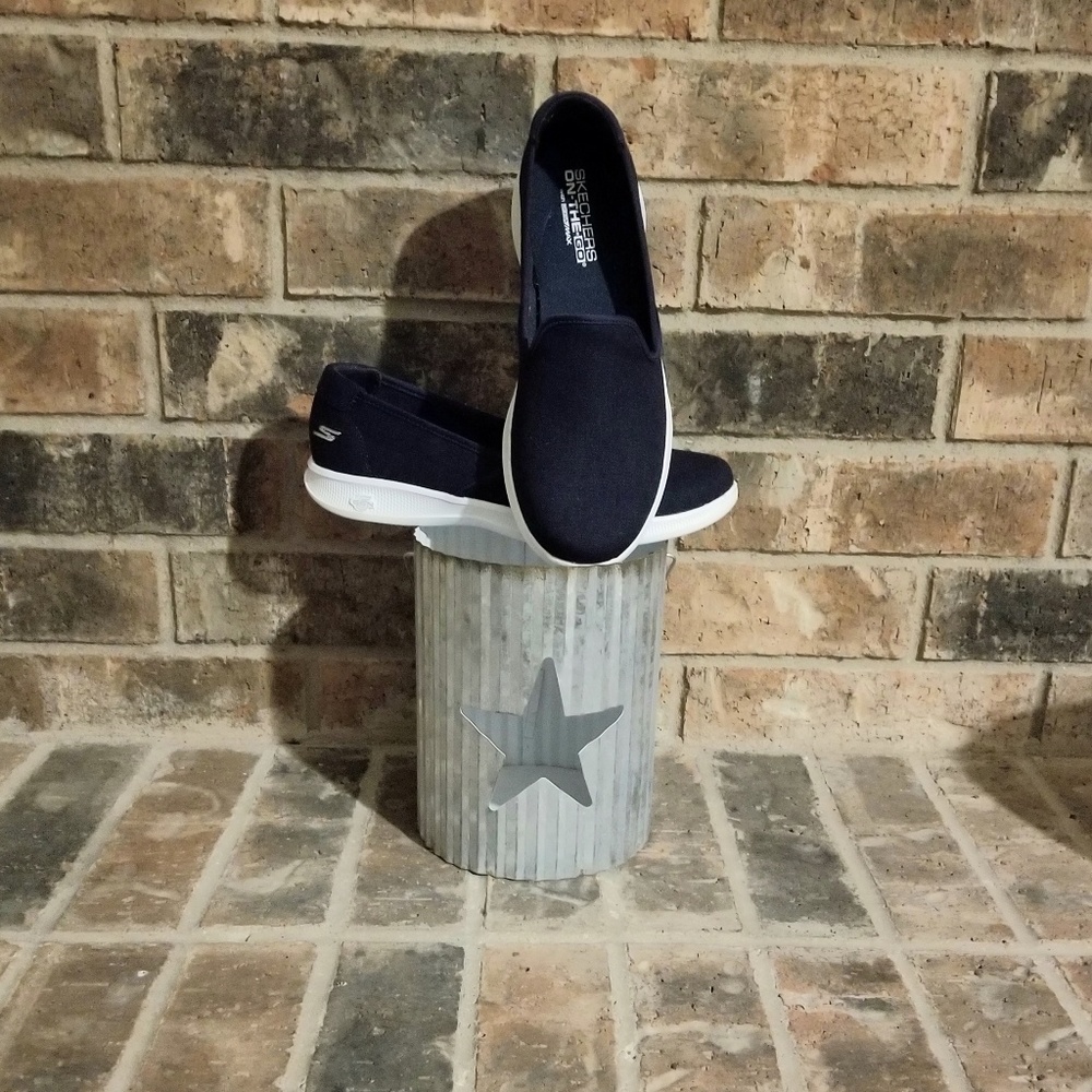 Skechers Felicity Go Step Lite